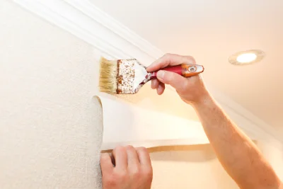 Pose de papier peint à Mellionnec — revêtements muraux et toiles de verre